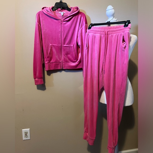 Pink Velour Zip up and sweat pants set - Picture 4 of 17